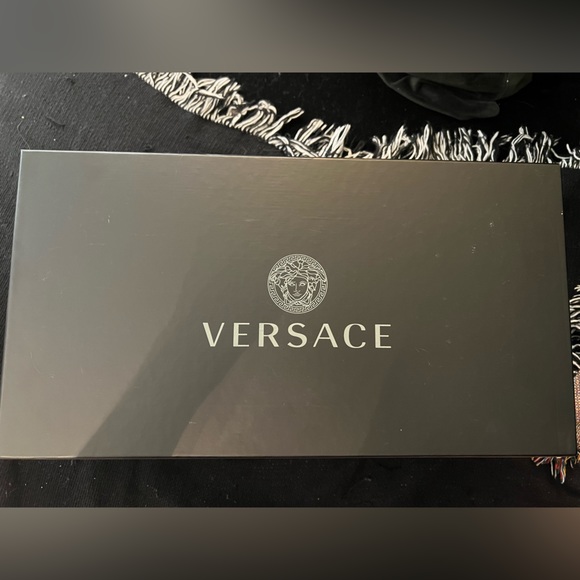 NIB Versace Medusa Metallic Pool Slide Sandals (42) - Picture 3 of 8